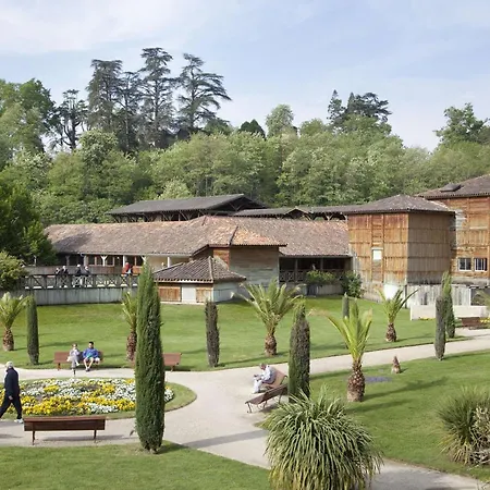 Lumineux Pour 2 Personnes Avec Balcon, Parking Et Animaux Admis - Fr-1-841-3 Appartement